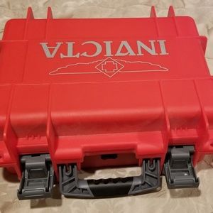 Invicta 8 Slot Dive Case